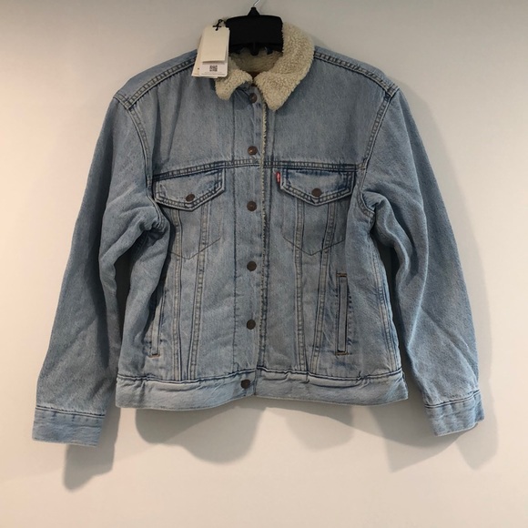 LEVI’S Dad Sherpa Trucker in Warm Daddy Mac - Picture 5 of 7